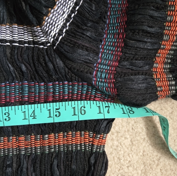 Ecru Multicolor Knit and Fringe Blazer. Size Small - Picture 14 of 15